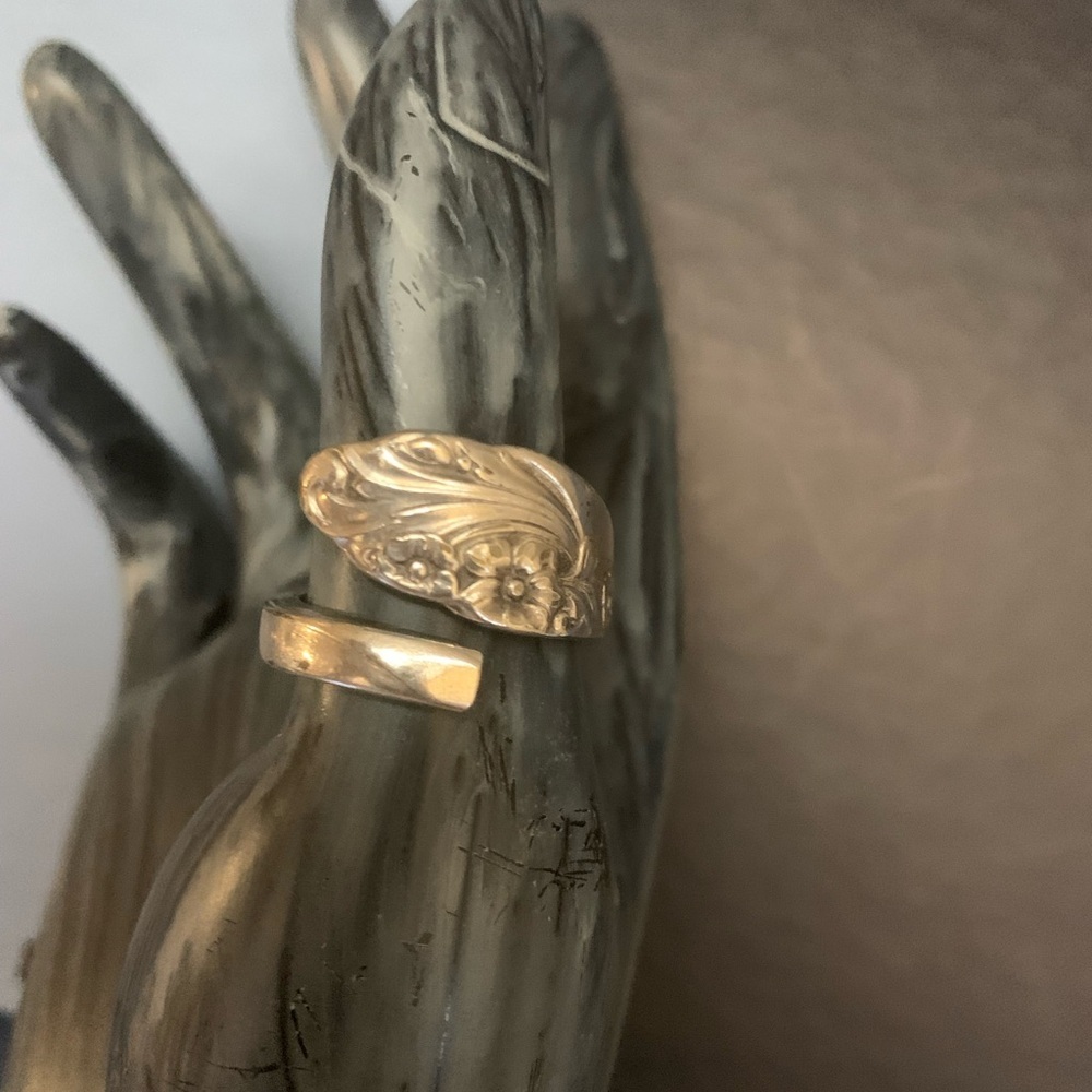 Community spoon ring